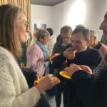 ça discute, mais chacun a bon appétit. N'est pas Pascal ? N'est-ce pas Manuella ? N'est-ce pas Gisèle ?