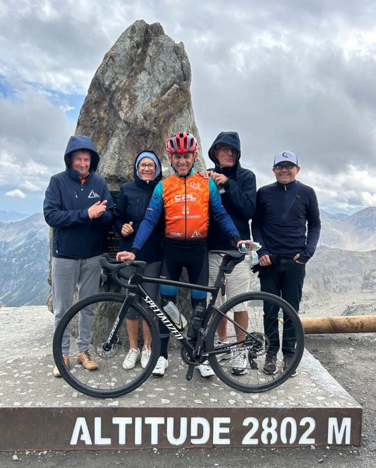 Stéphane et ses fans. Allez vite, on descend, il ne fait pas chaud